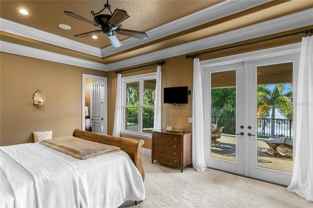 Sunny Tan with White Glass