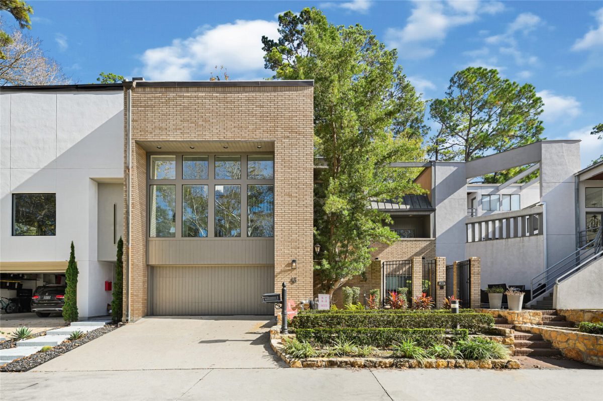 Tawny Brick and White Stucco