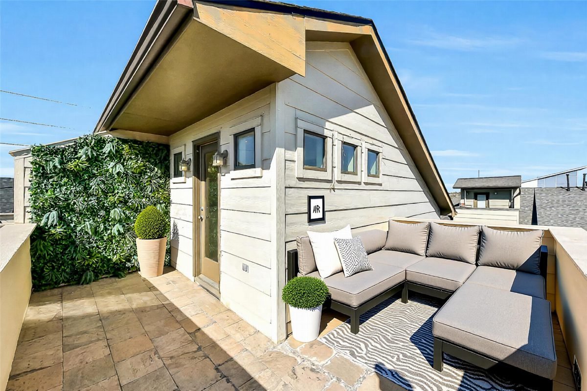 Rooftop Retreat with Neutral Layers