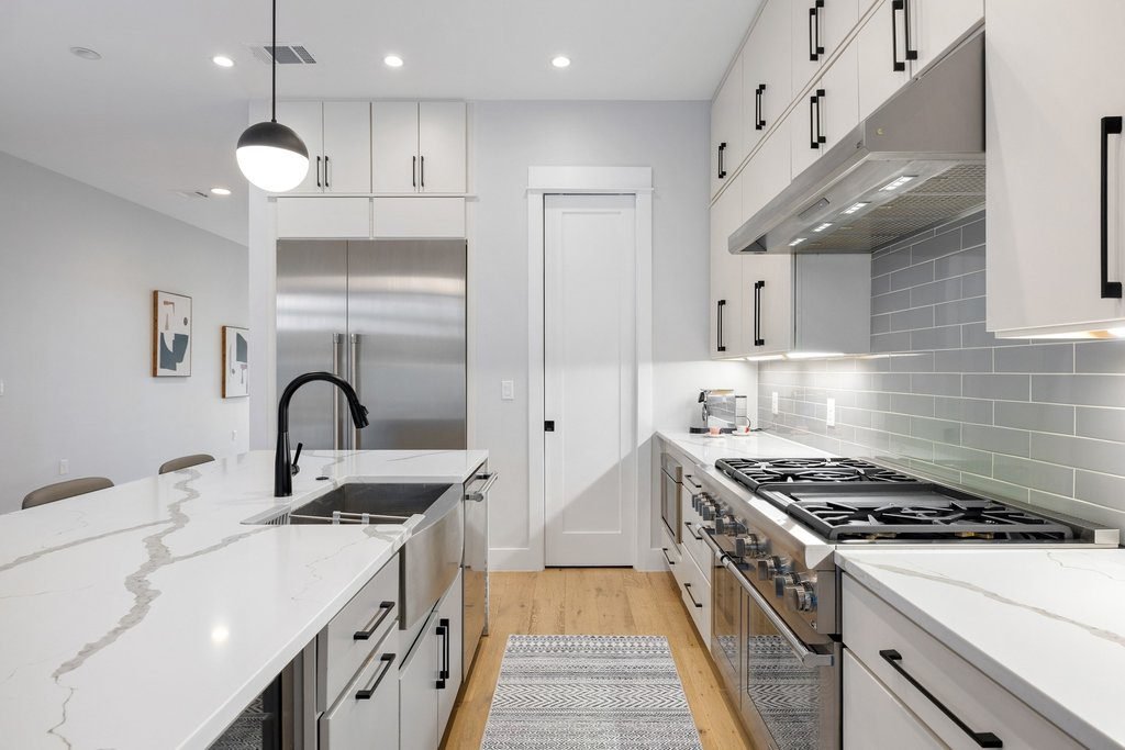 Quartz Is Trending in 373 Real Kitchens—Here Are 10 Stunning Examples to Steal