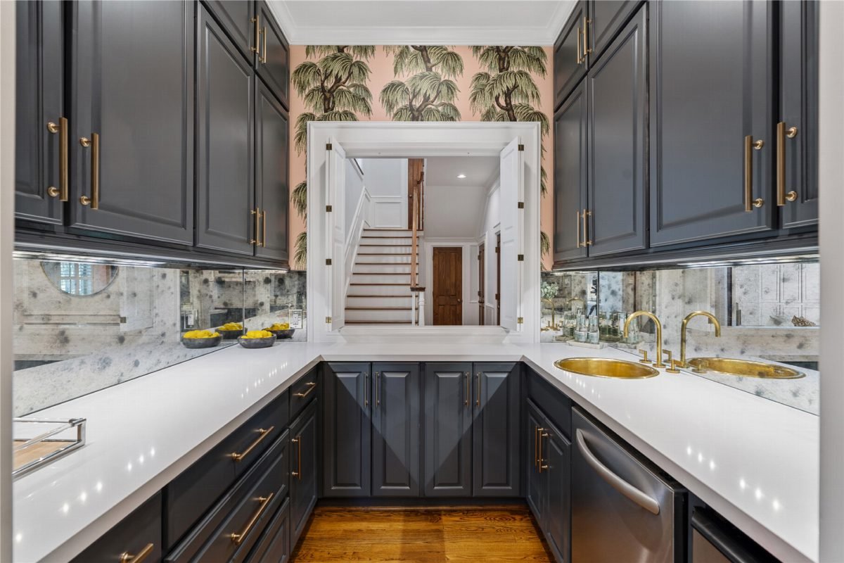 4 Bold Dark and Navy Kitchen Ideas for 2026 That Actually Feel Real