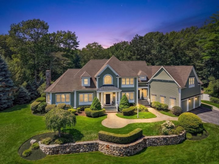 5 Bedford Homes for Sale That Define the Bedford Lifestyle