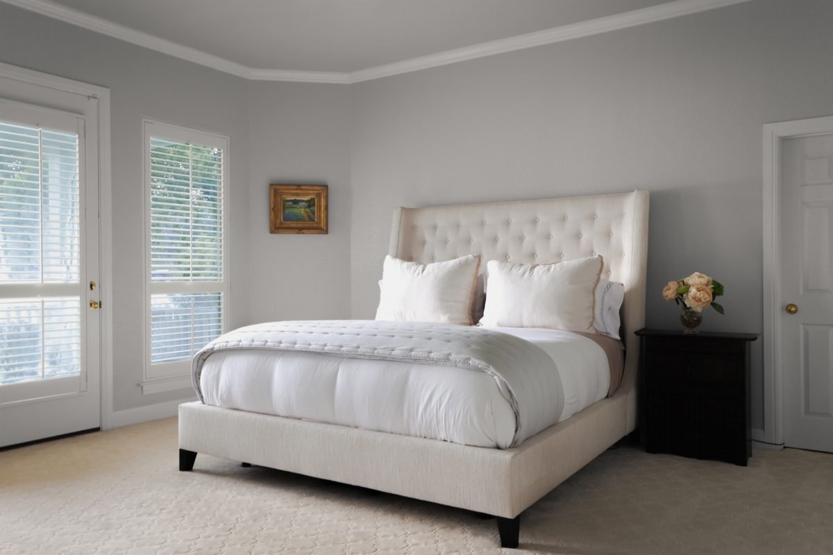 Tufted Ivory and Gray Calm