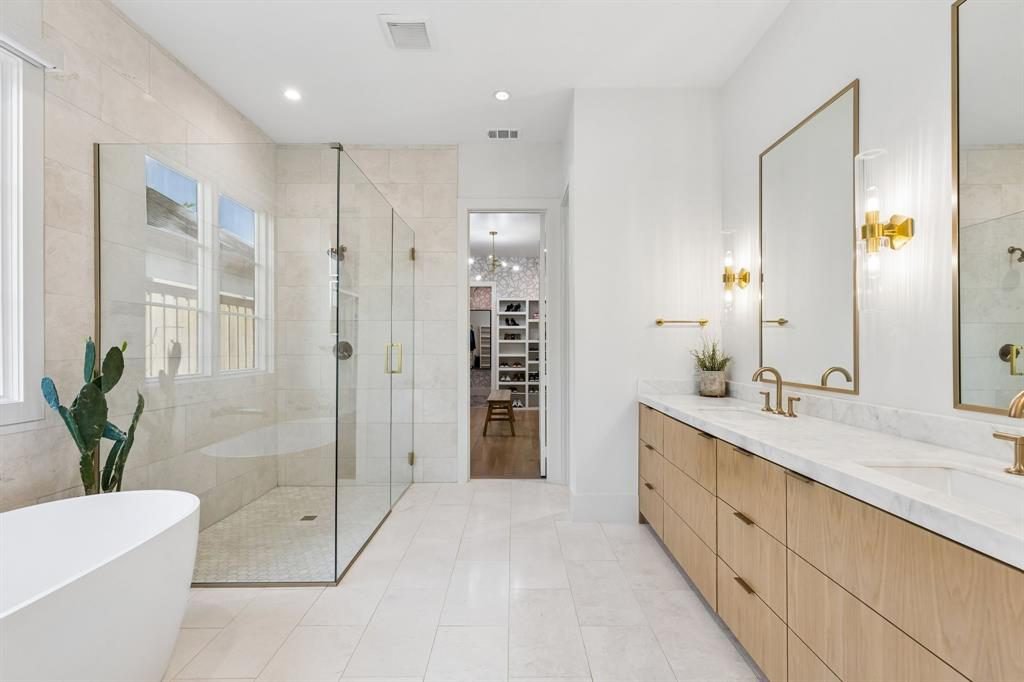 Warm Oak and White Marble