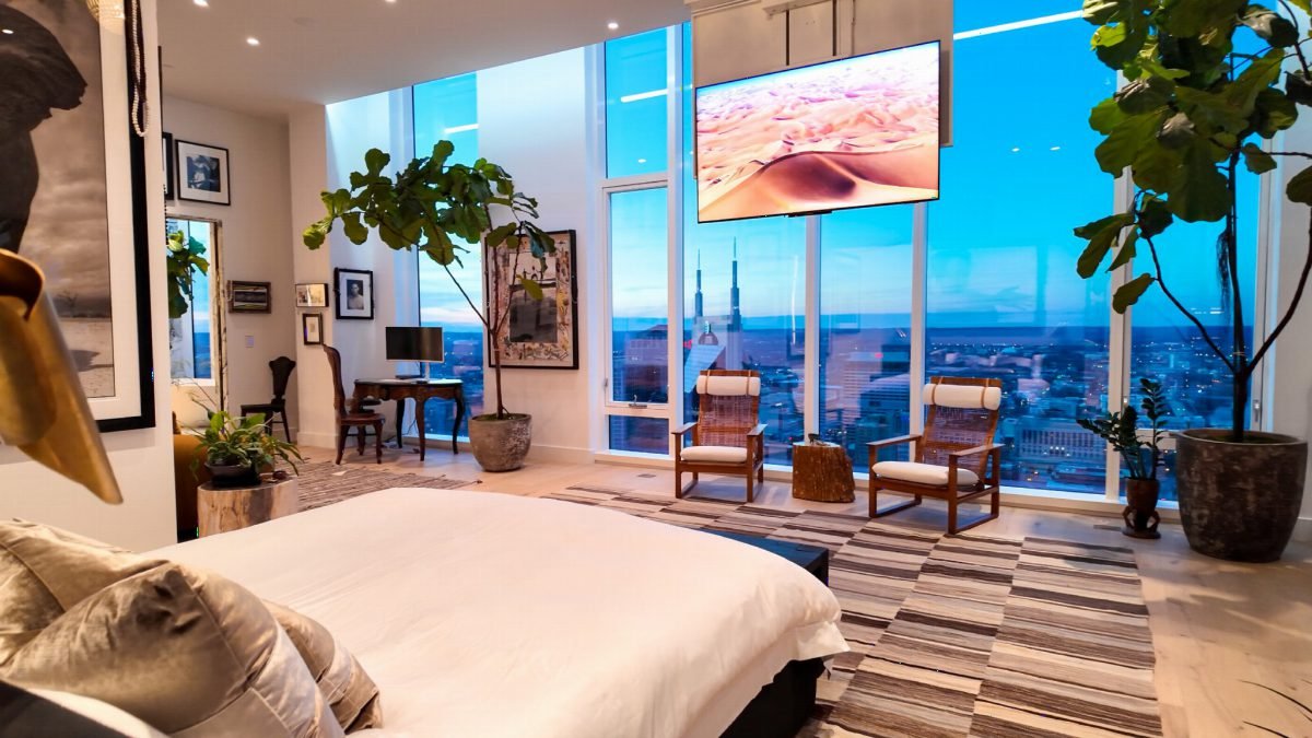 Skyline Lounge with Woven Chairs