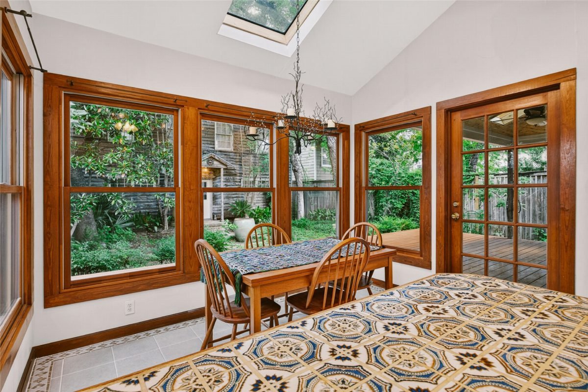 Warm Timber Garden Dining