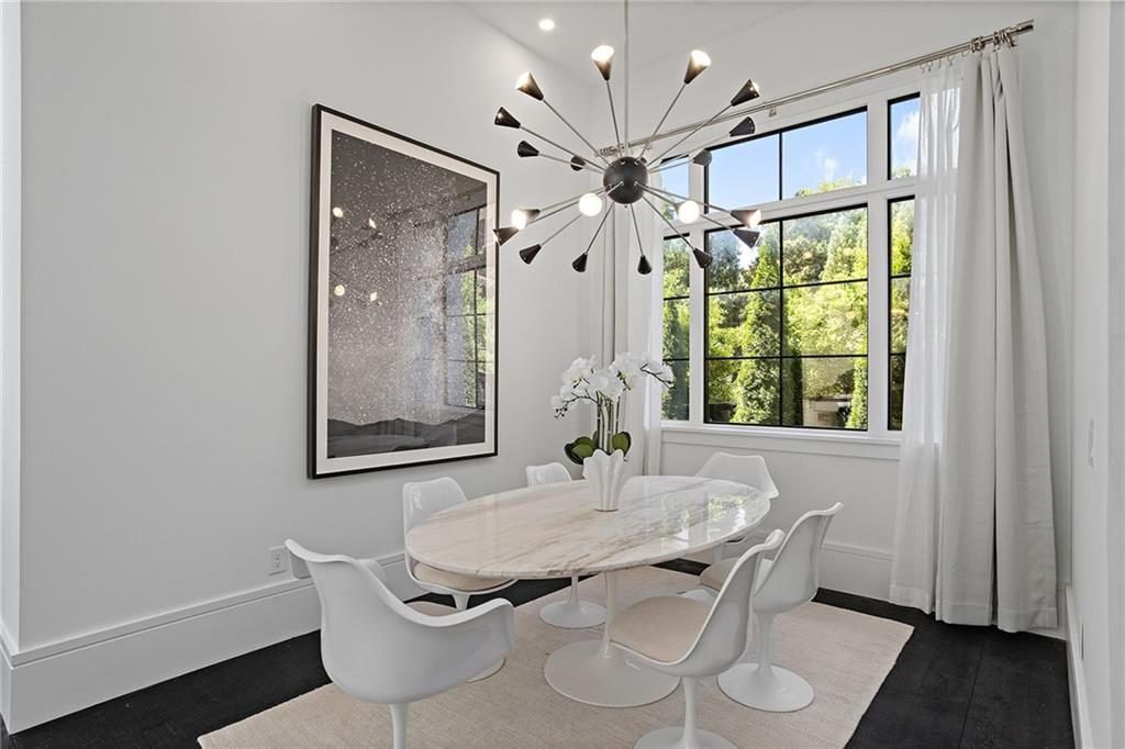 Sculptural Dining with Starburst Light