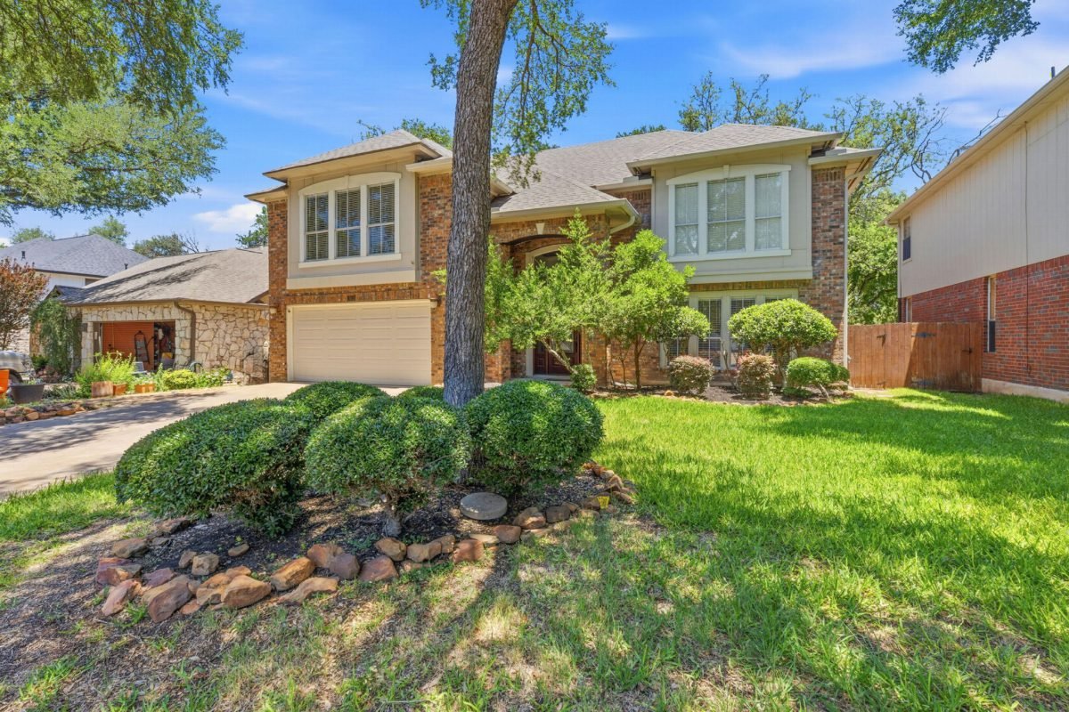 Stone Accent and Siding Harmony