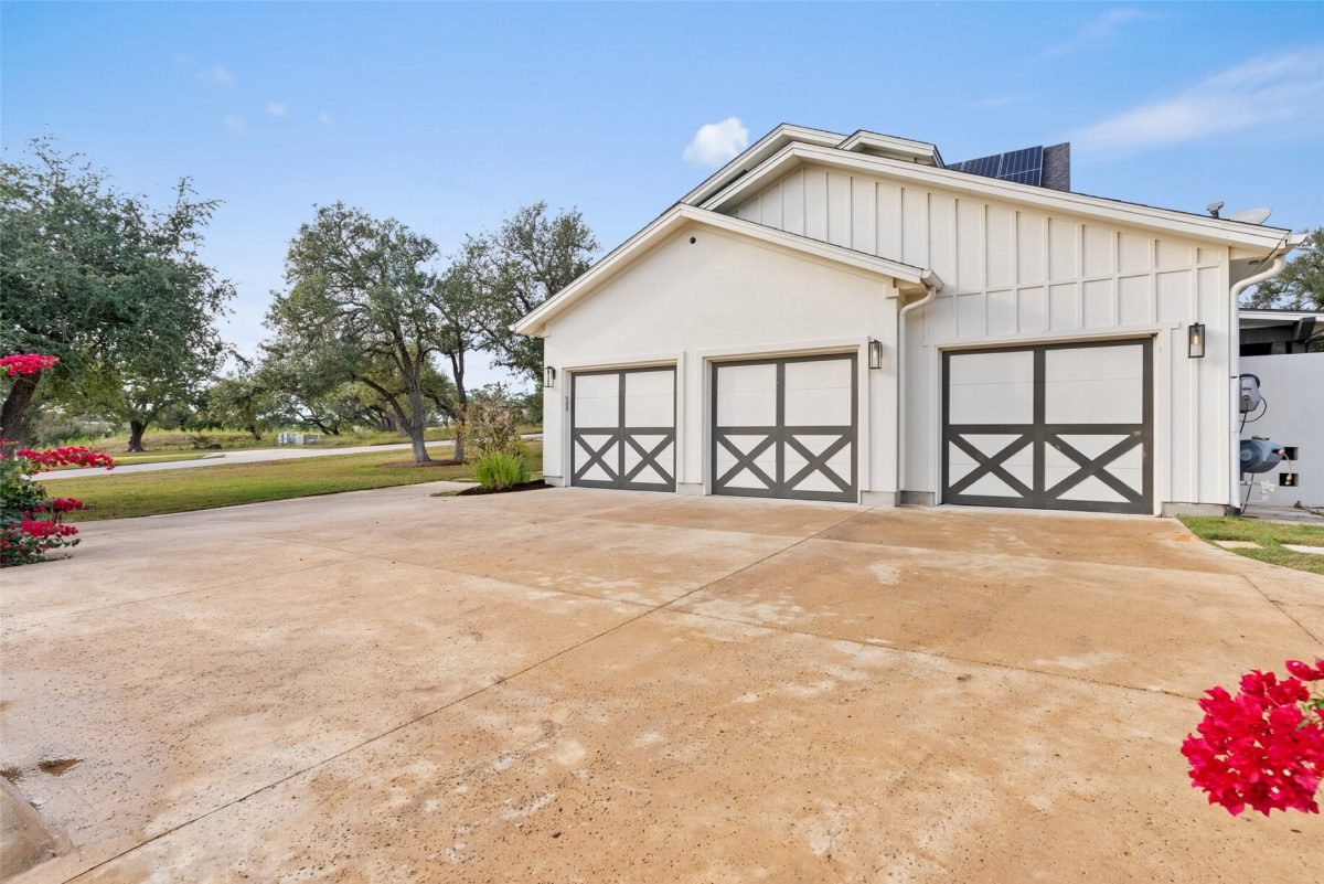 Soft Cream Garage with Dark Trim