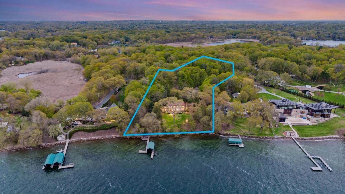 10 Stunning Design Touches Inside a $10M Lake Minnetonka Estate in Wayzata