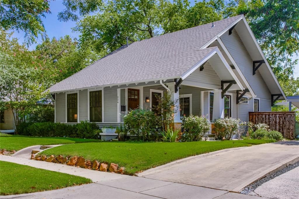 Silver Siding with Timber Accents