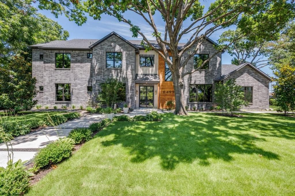Gray Brick and Timber Warmth