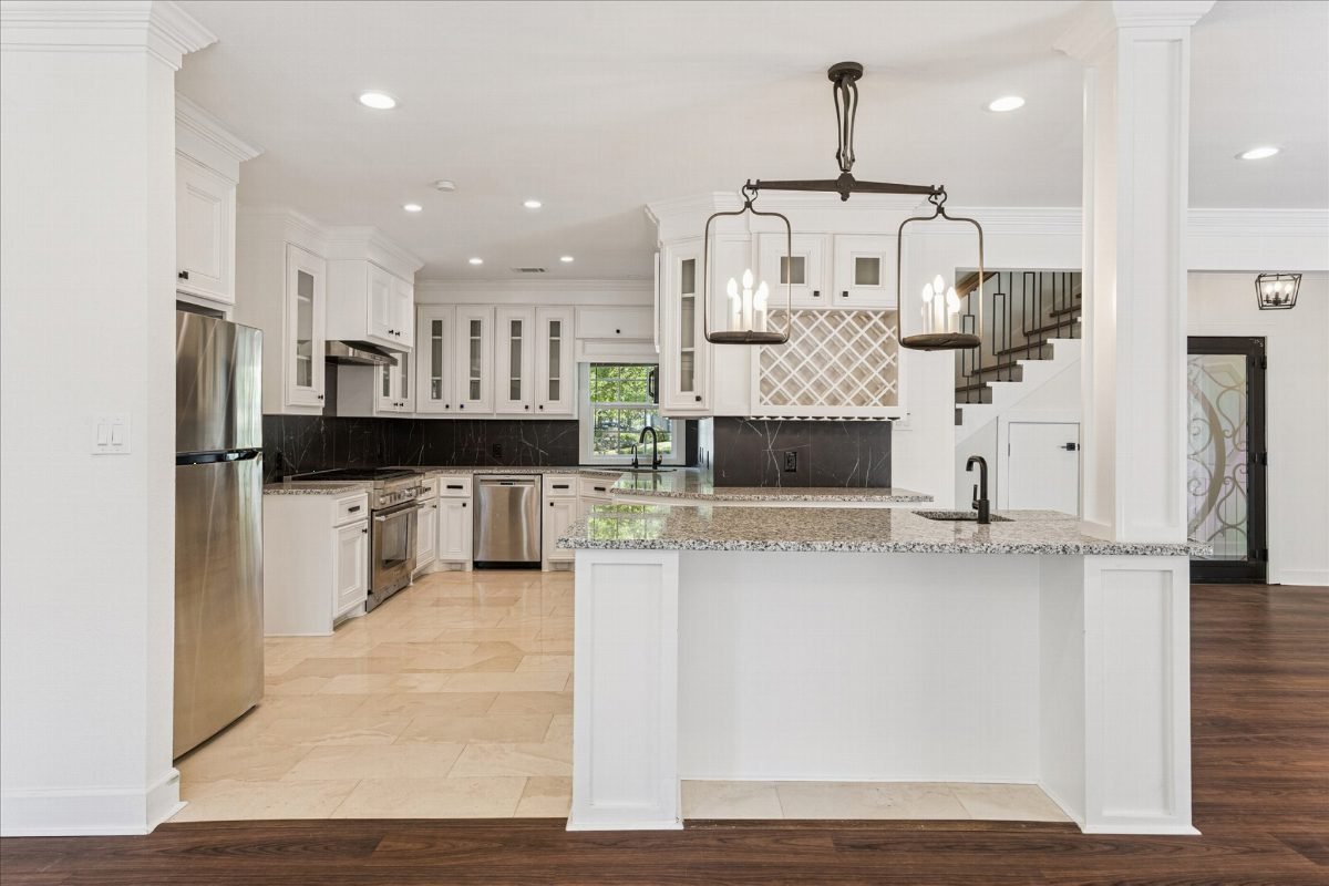 12 Gorgeous Stainless Kitchen Ideas to Bring Personality into Your Space