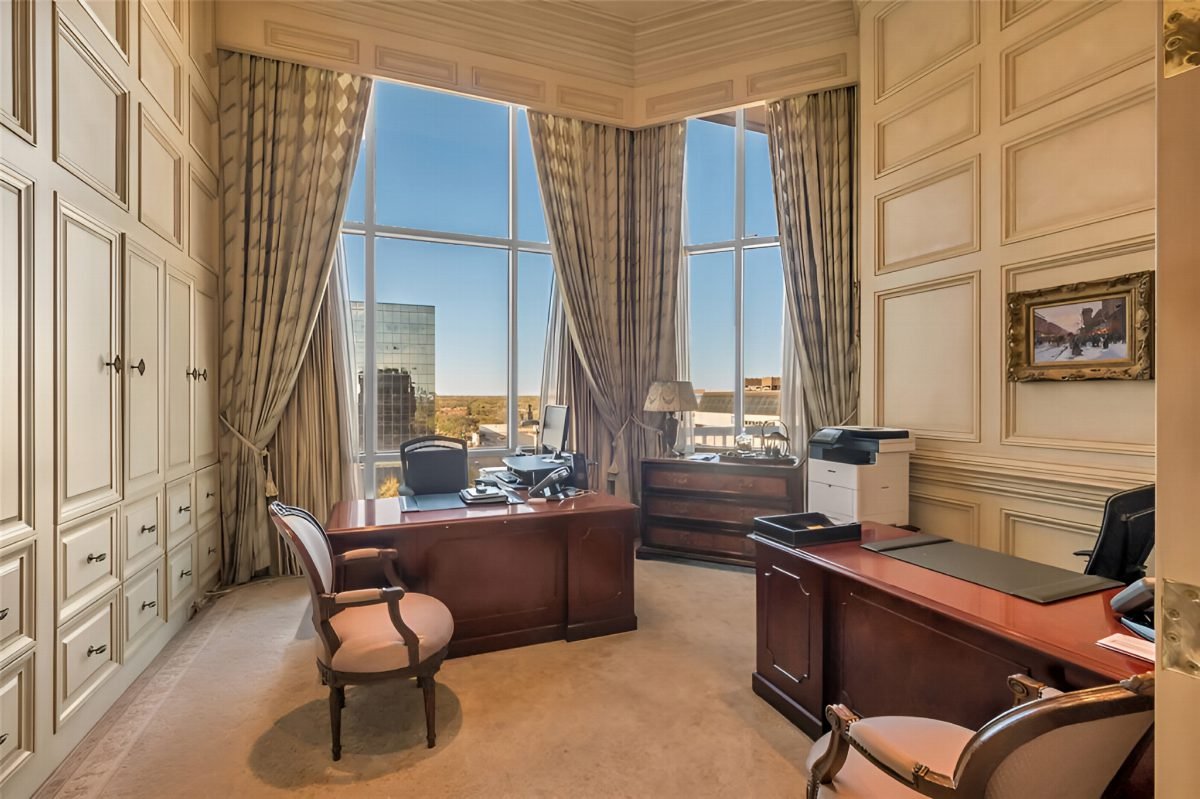 Mahogany Executive Office Retreat