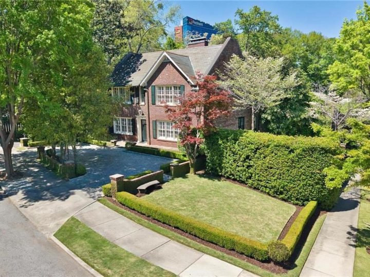 9 Homes in Atlanta Show What $1M-$2M Buys Right Now