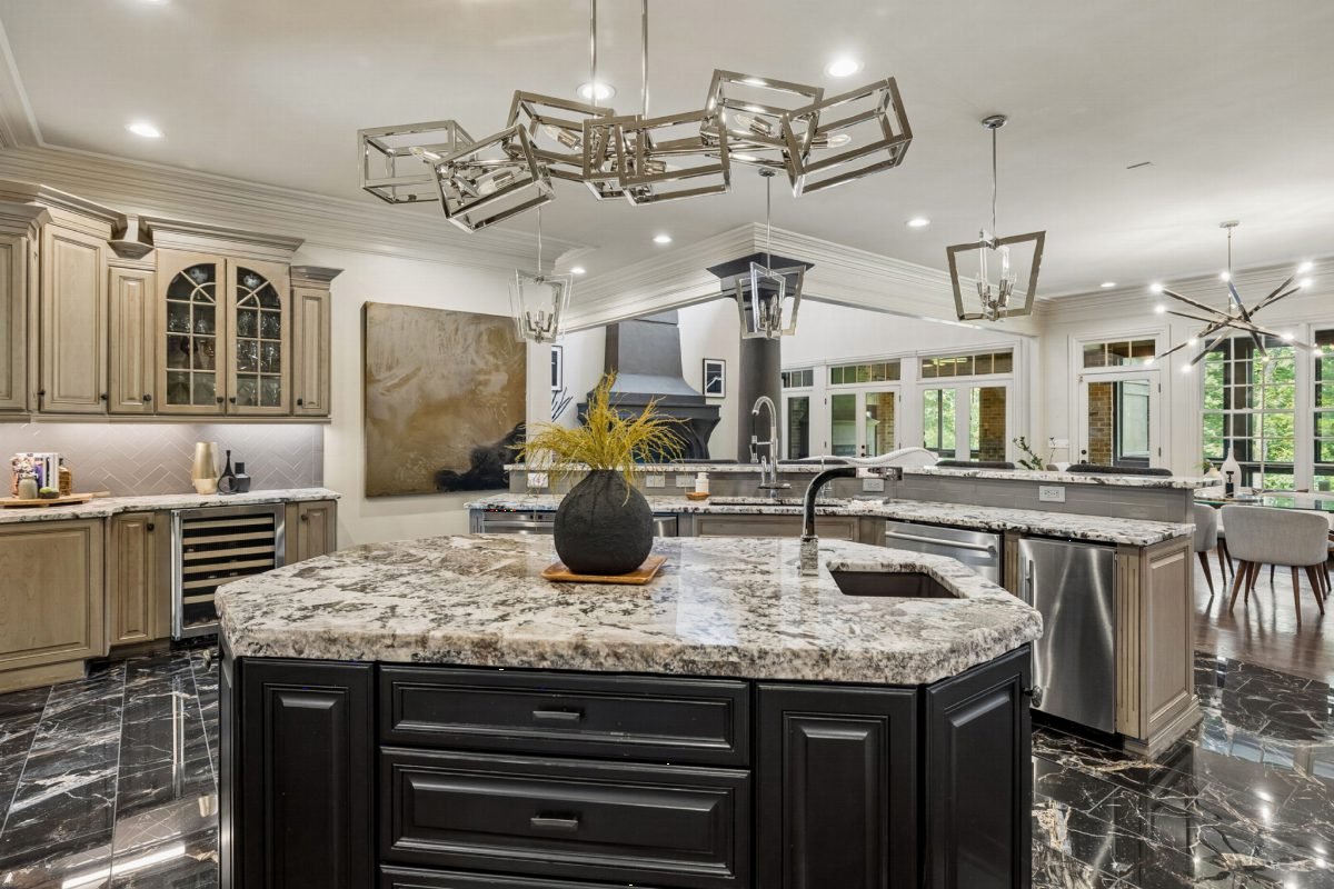 Gilded Granite and Black Contrast