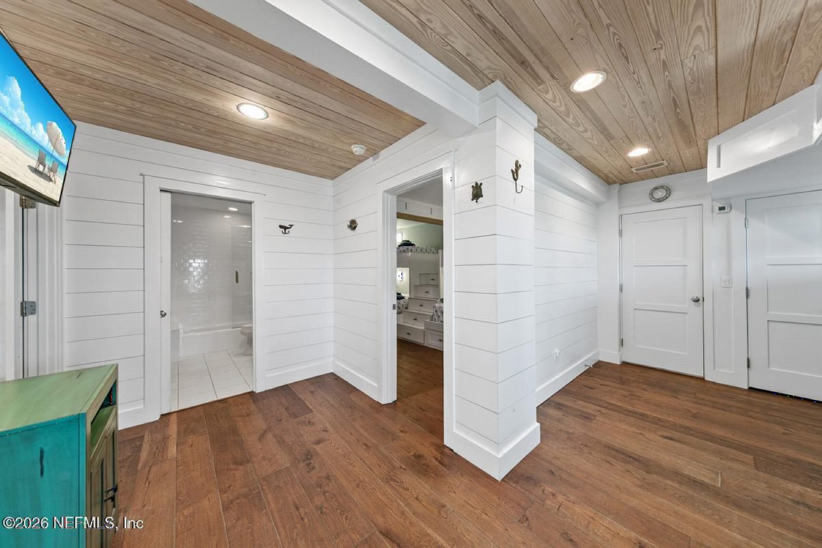 White Shiplap with Rustic Wood