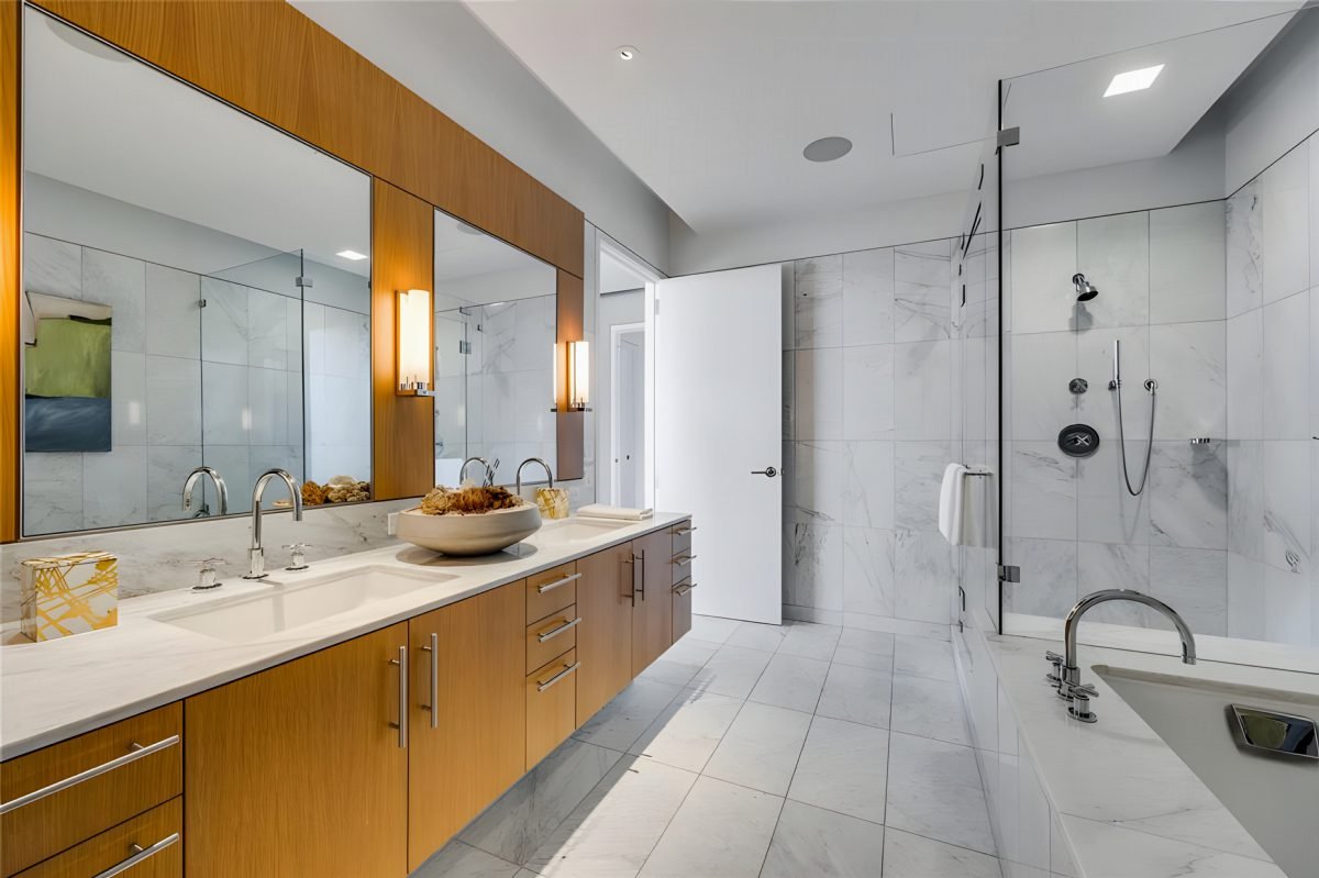 Golden Vanity and White Marble