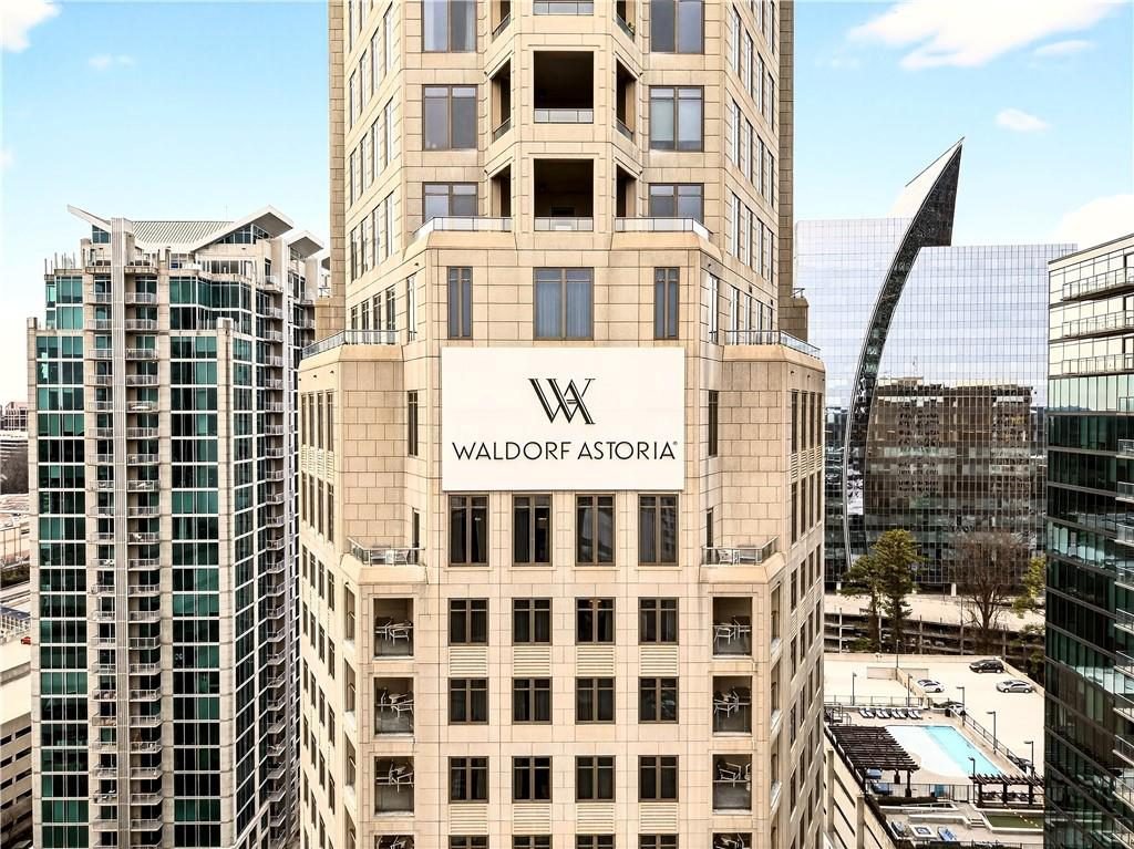 Waldorf Astoria Tower Elegance