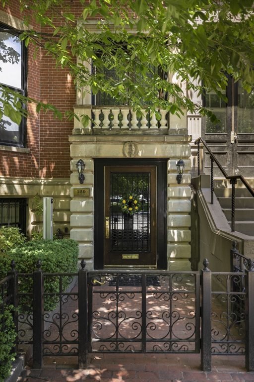 A $22M Back Bay Townhouse That Defines Boston Luxury Living