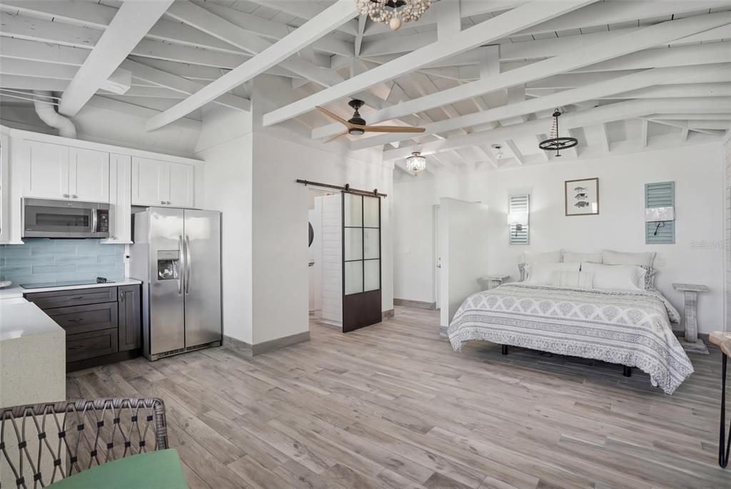 Whitewashed Beams with Gray Oak