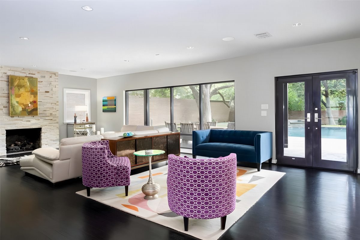 Bold Purple and Teal Contrast