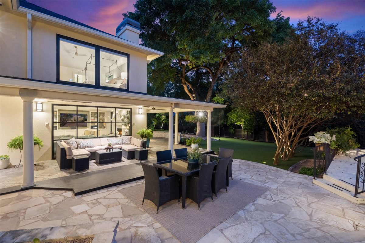 Flagstone Twilight with Woven Dining
