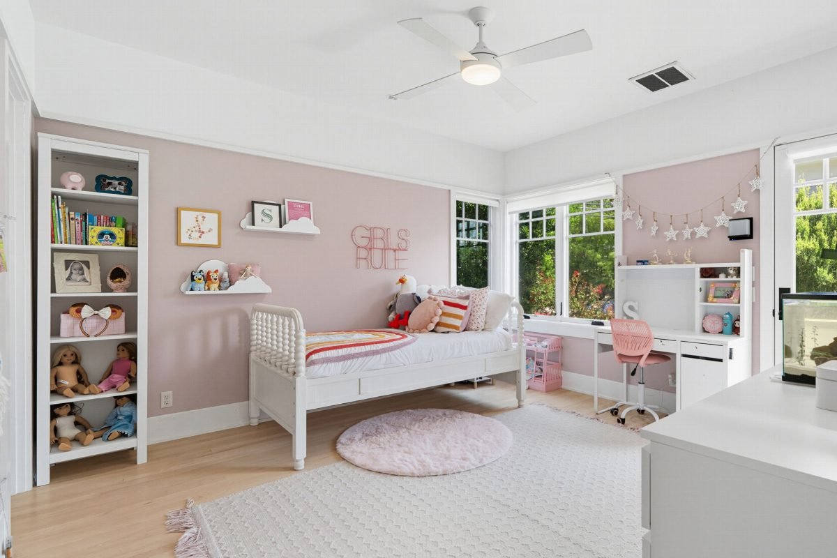 Dusty Mauve with White Shiplap