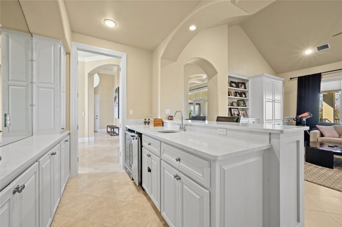 Arched White and Cream Warmth