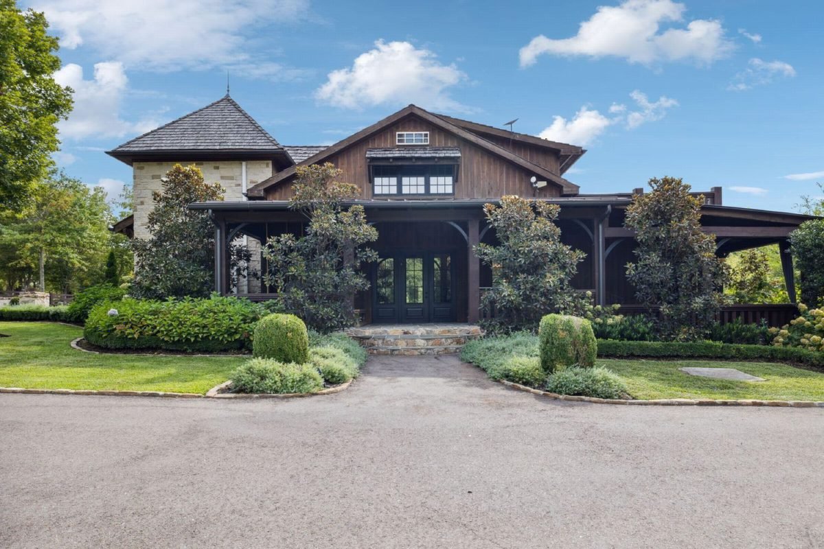 Rustic Timber Estate Frontage