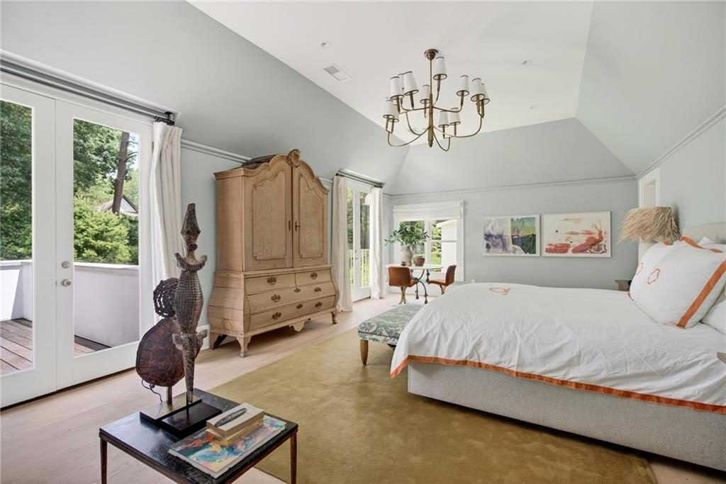 7 Vaulted Bedroom Ideas That Actually Feel Timeless in 2026