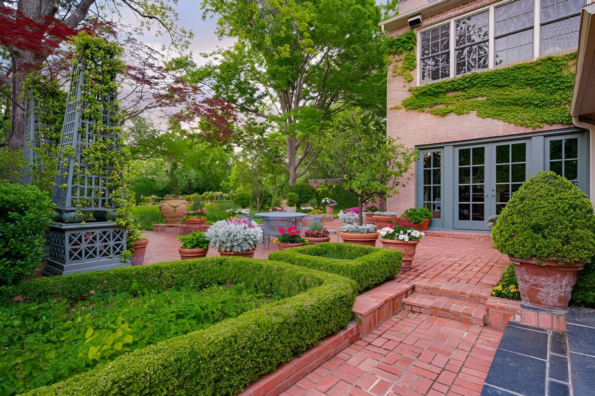 Manicured Brick Garden Oasis