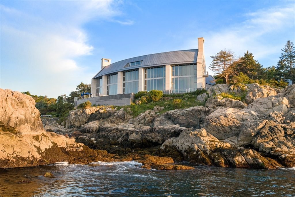 Inside a $14M Coastal Estate in Swampscott You&rsquo;ll Dream About