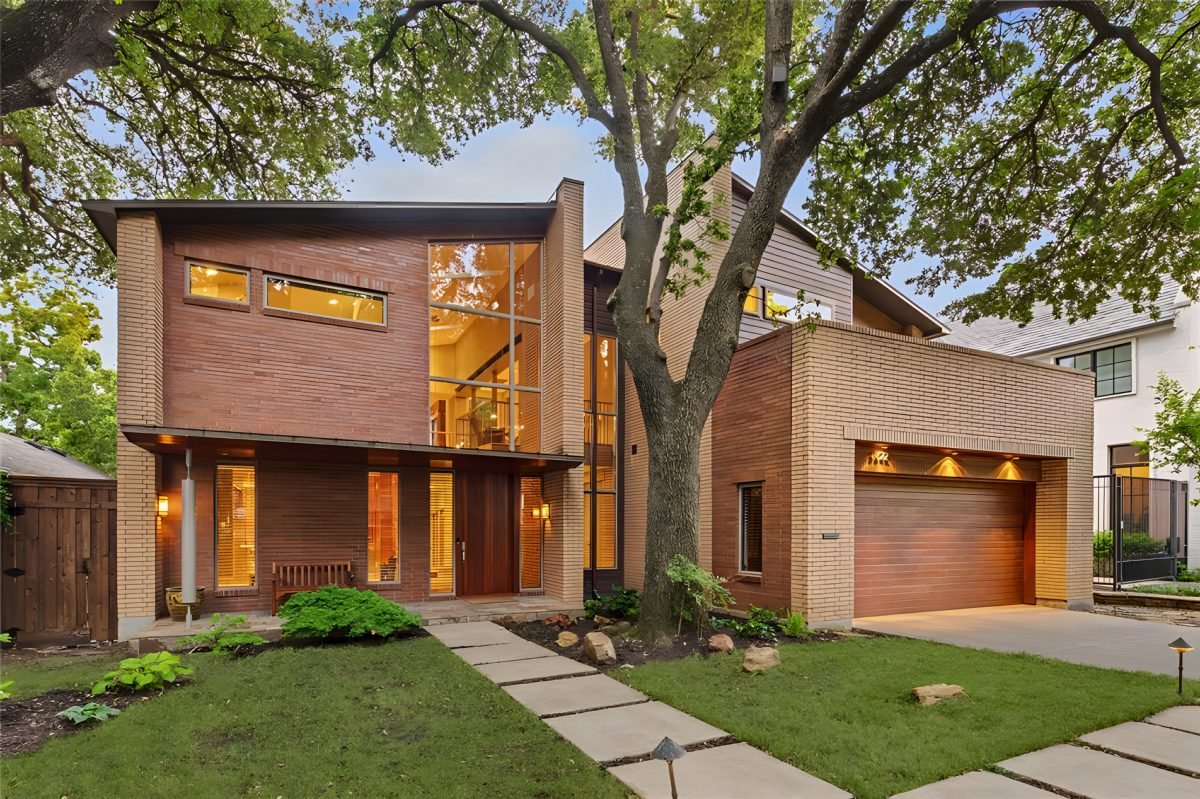Brick and Cedar Modern Elegance