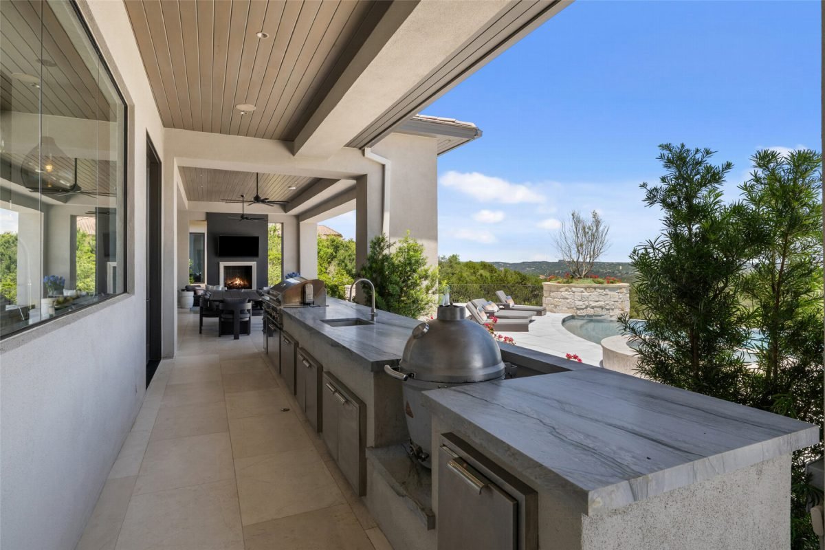 Cohesive Gray Outdoor Kitchen