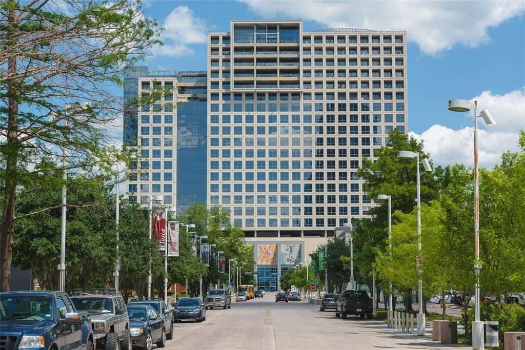 9 Dallas Homes Between $700K and $1M That Actually Impress