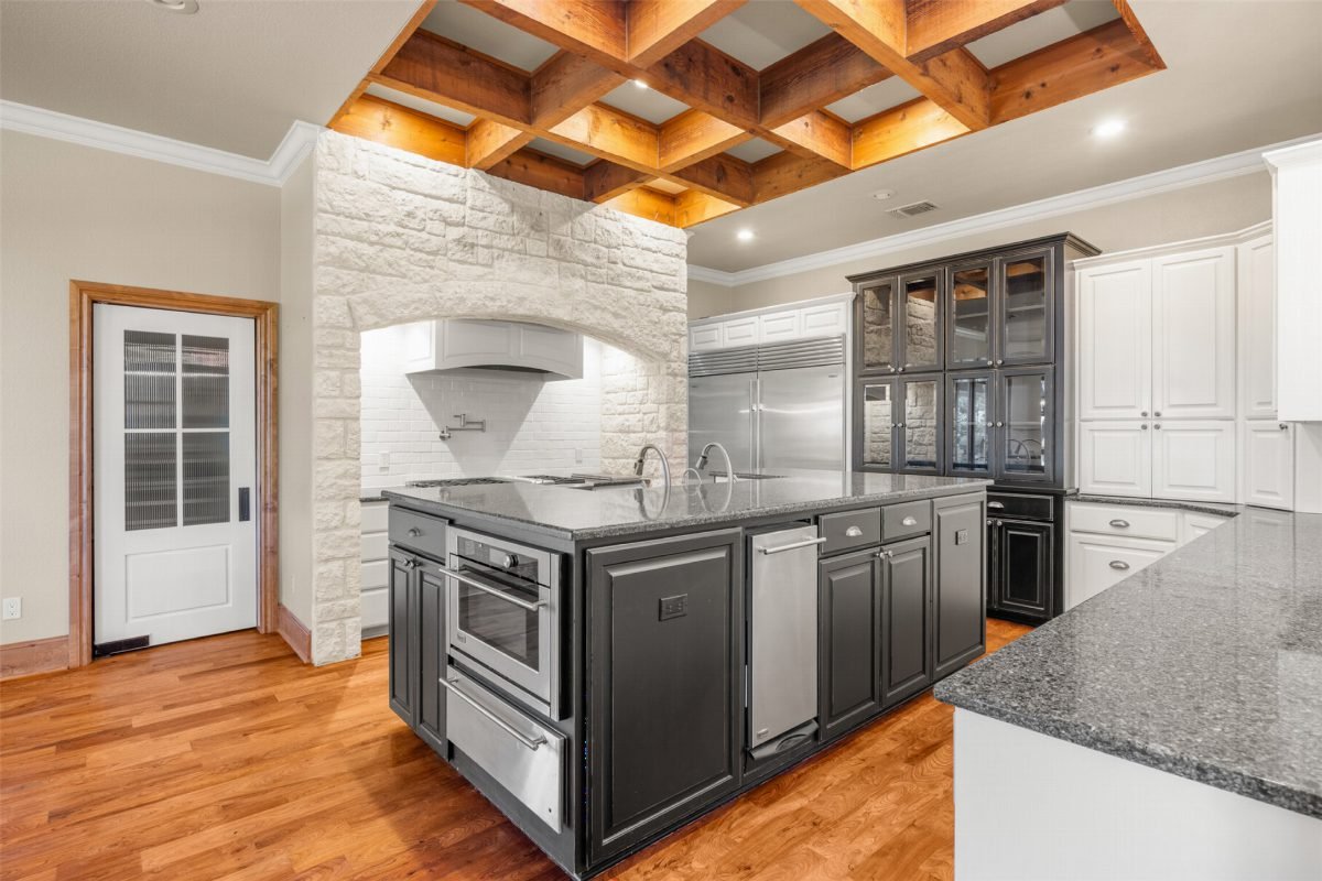 Slate Gray Granite and White Brick