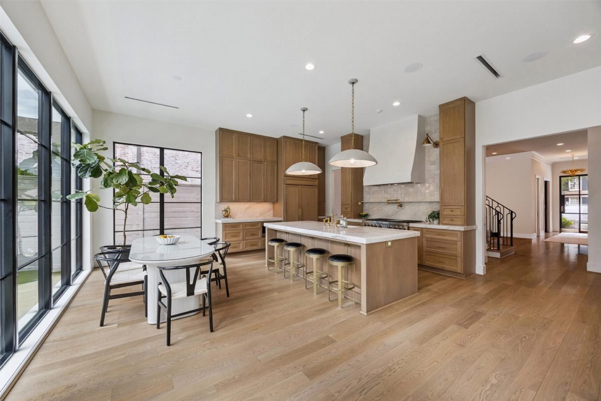Natural Oak with Matte Black