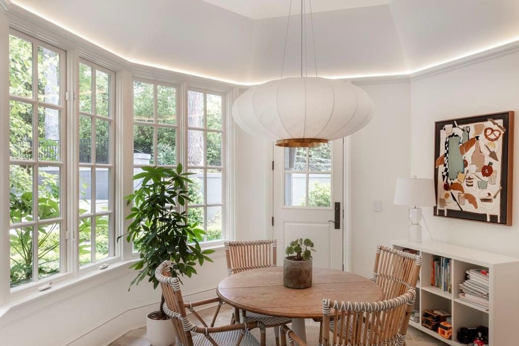 Bentwood Elegance in White