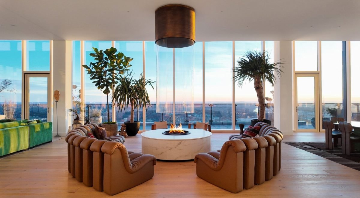 Circular Leather Lounge