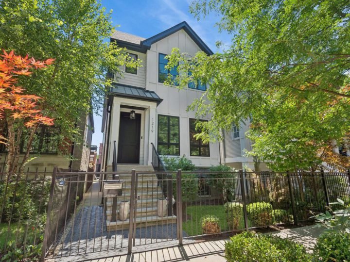 8 Homes for Sale in Lake View Chicago That Demand Attention