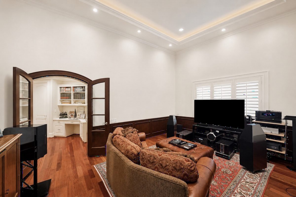 Espresso Archway and Leather Comfort