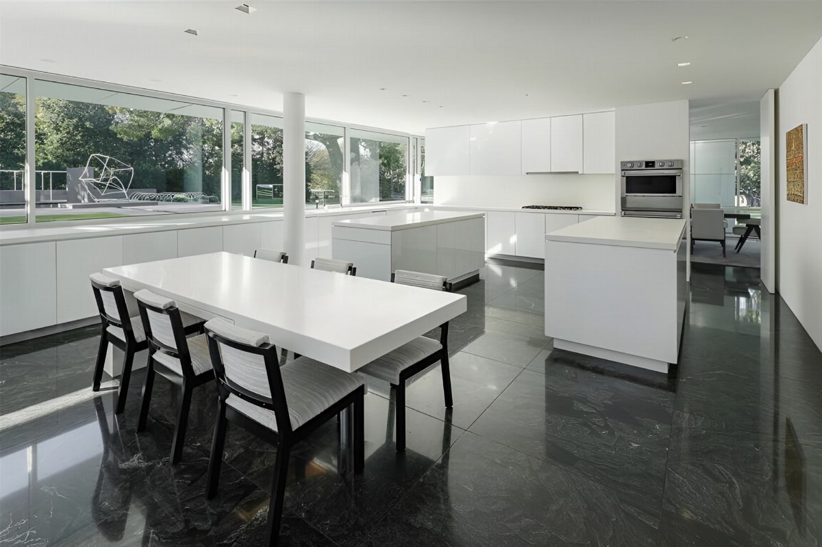 Glossy Black Marble Contrast
