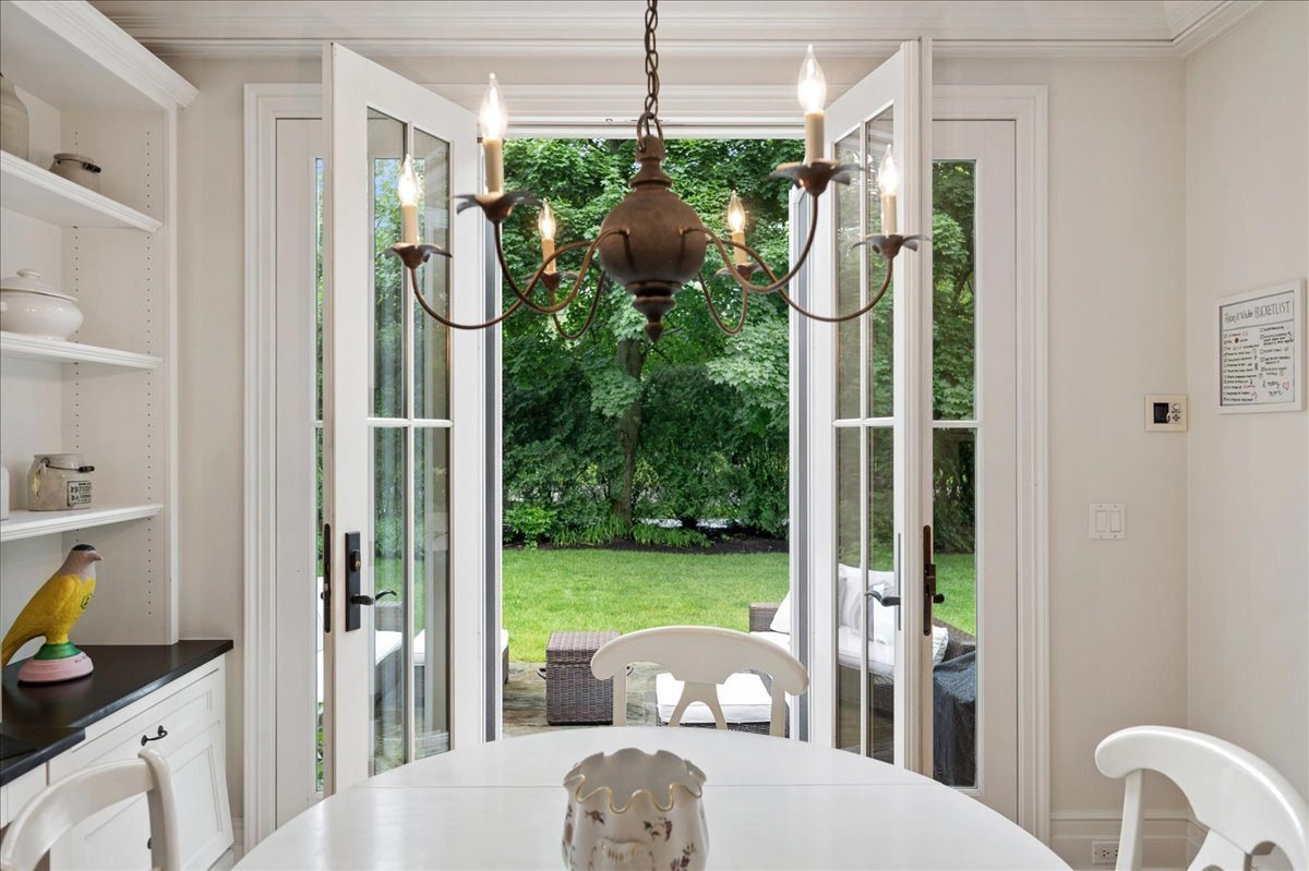 10 Dining Rooms Where French Doors Steal the Show