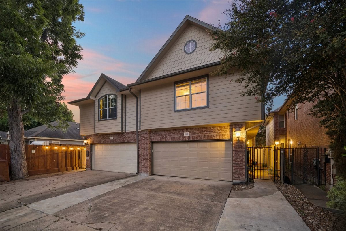 Twilight Glow on Beige Brick