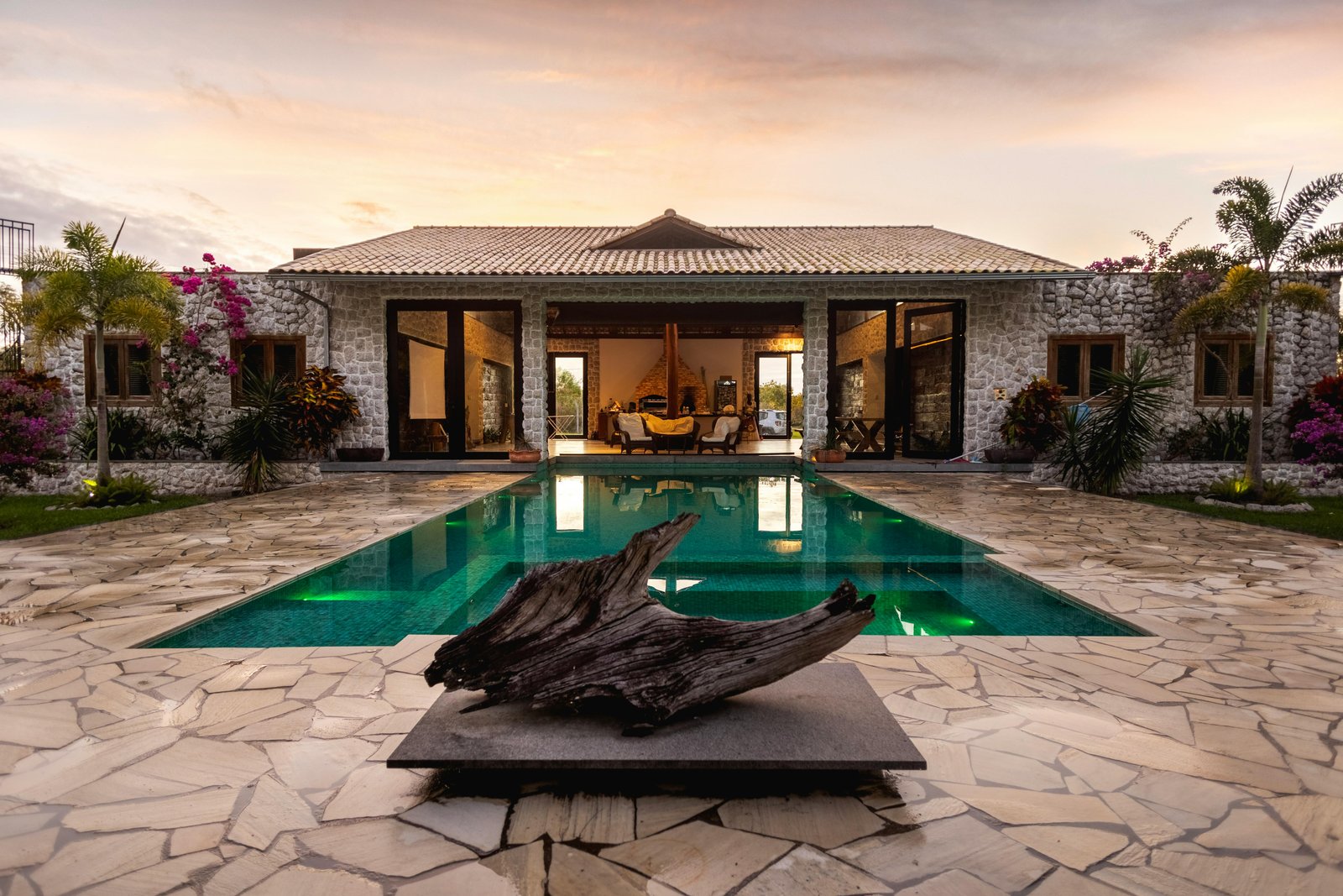 Luxury Market Intelligence
