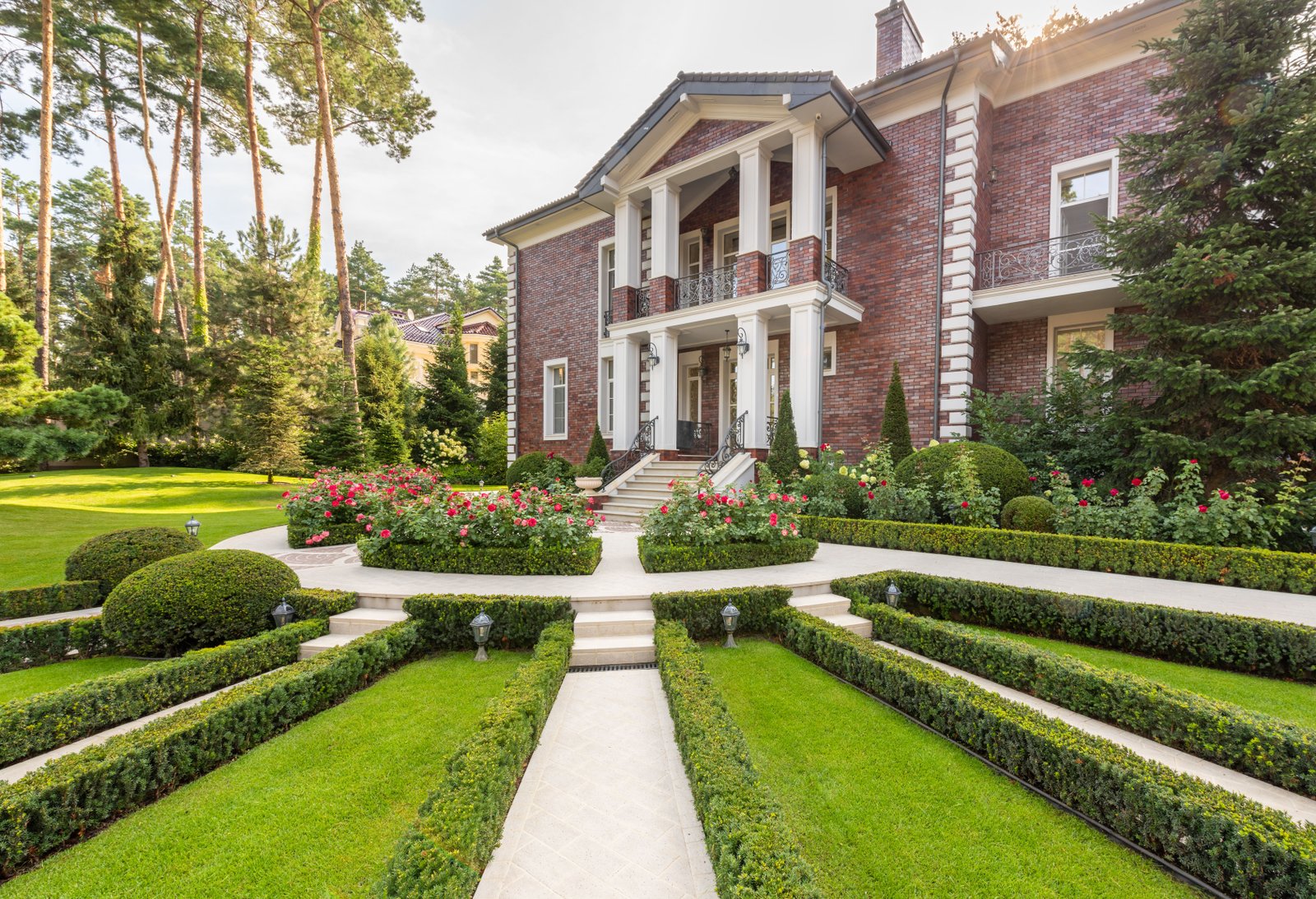 Built For Busy Luxury Agents